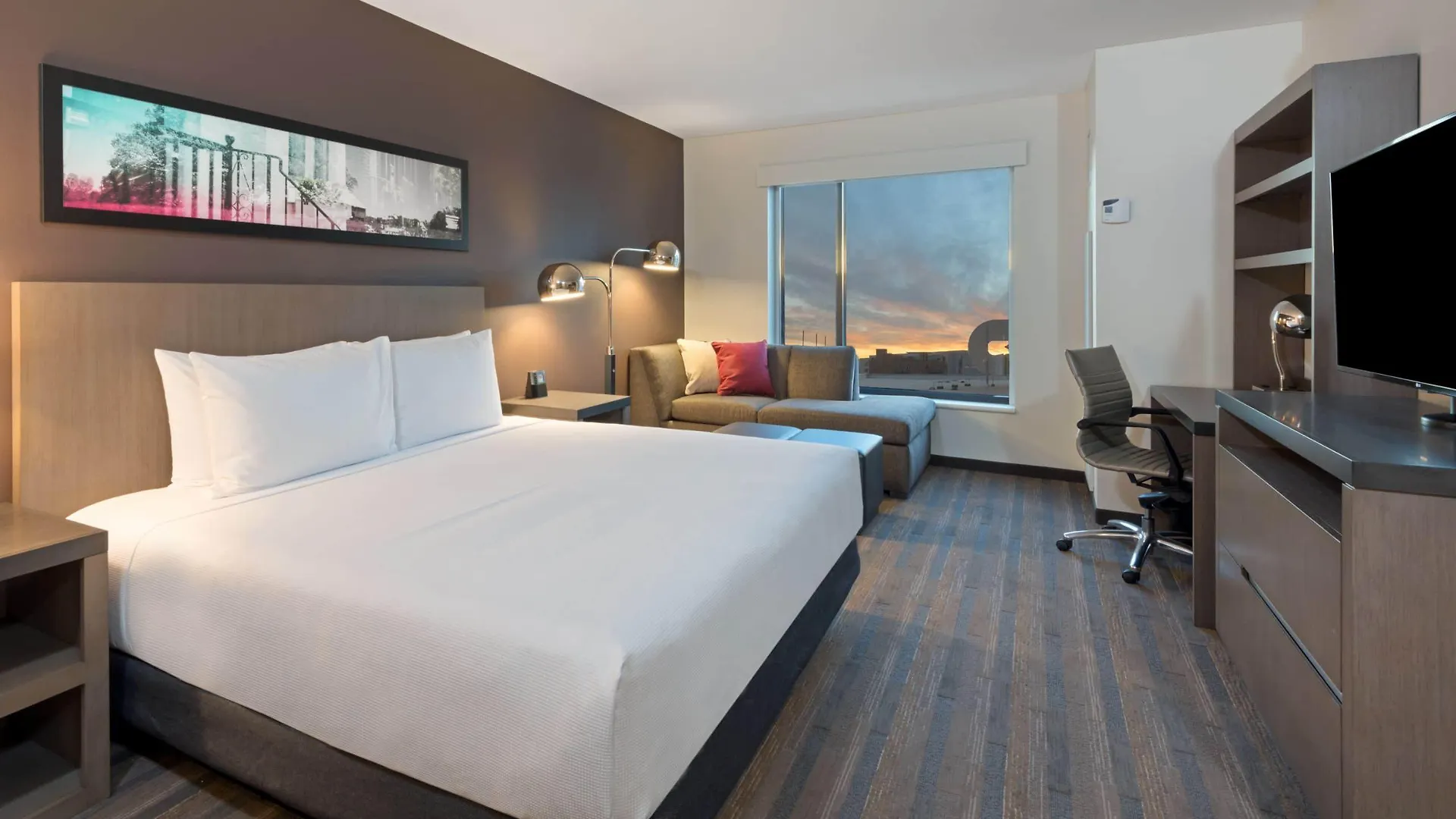 Hyatt House Denver/Downtown 3*, Denver